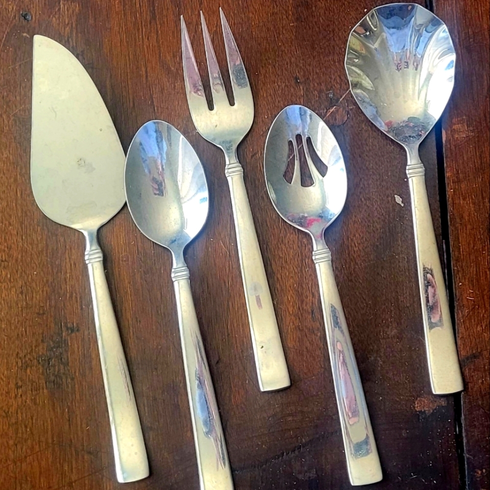 Five piece Reed & Barton Heritage Mint Serving Set